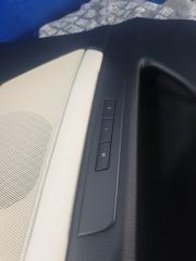 Кнопки прочие передние левые BMW 528iX 2012